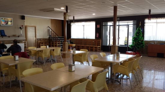 SE ALQUILA RESTAURANTE EN CRA MURCIA