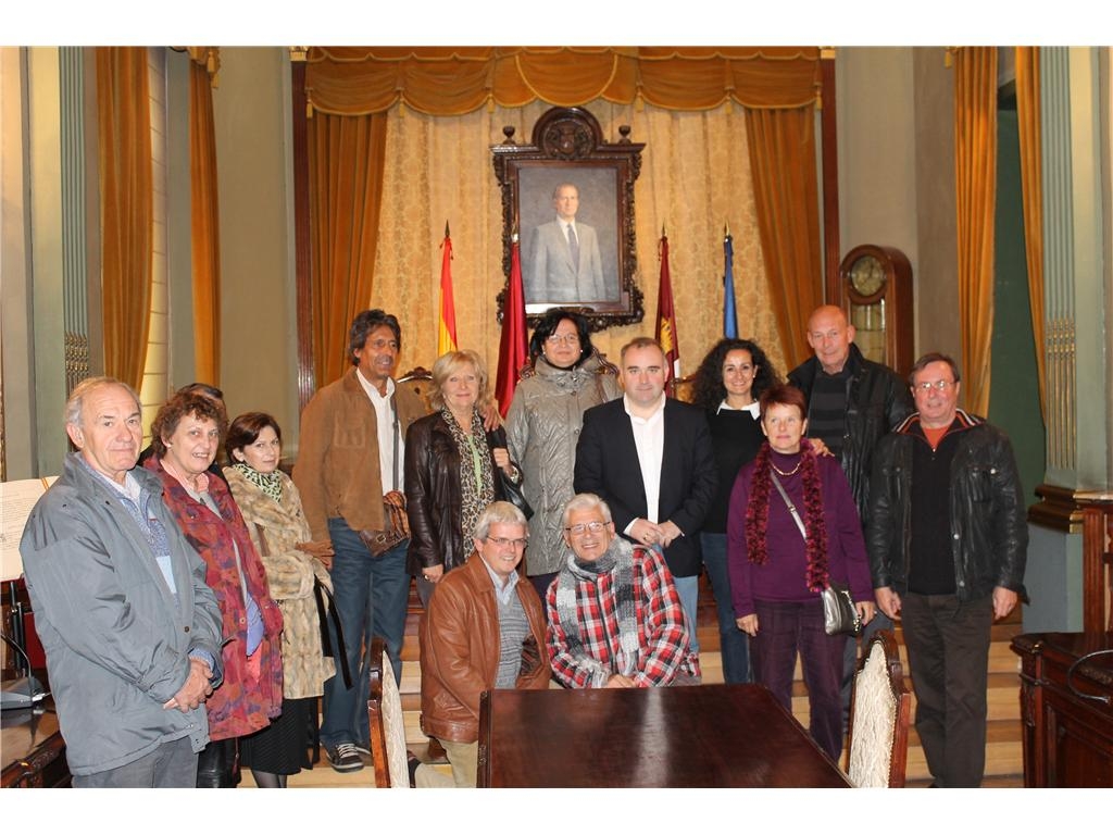 Una representación de la colonia de alemanes residentes en Alicante conocen Albacete y su provincia