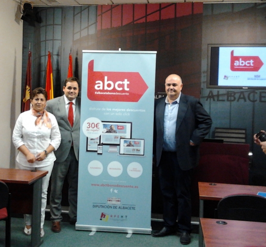 Diputación de Albacete y APEHT presentan 'Albacete bono descuento' .