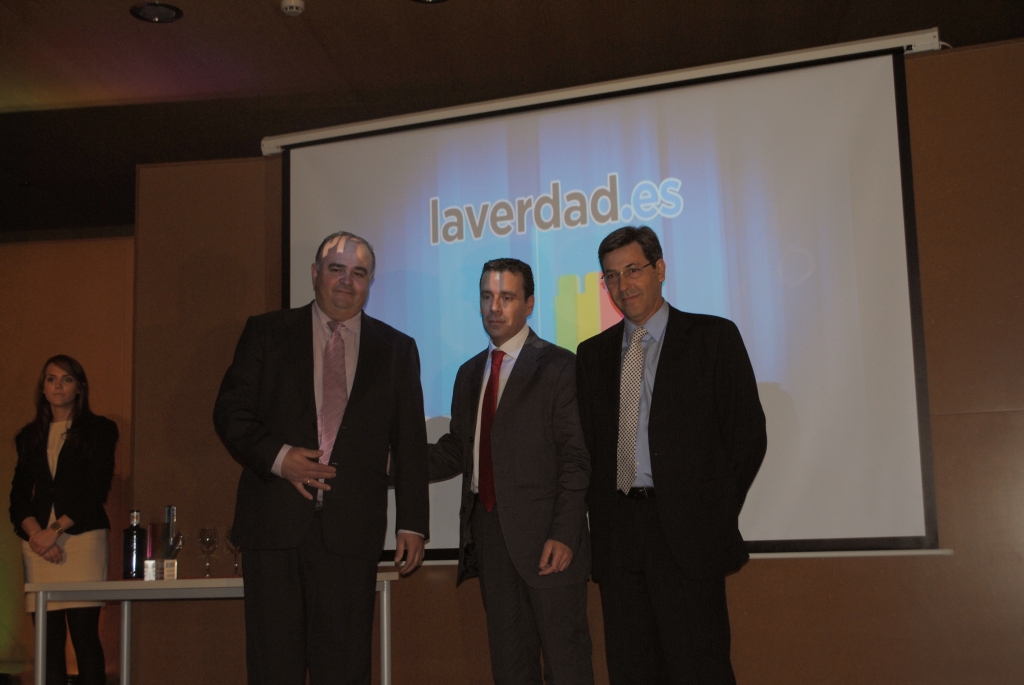 The APEHT was awarded the prize to the Best Website by La Verdad.es