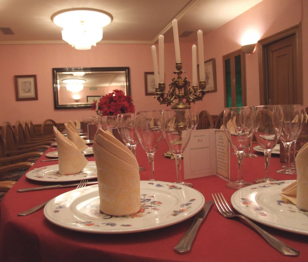 Detalle mesa de banquete