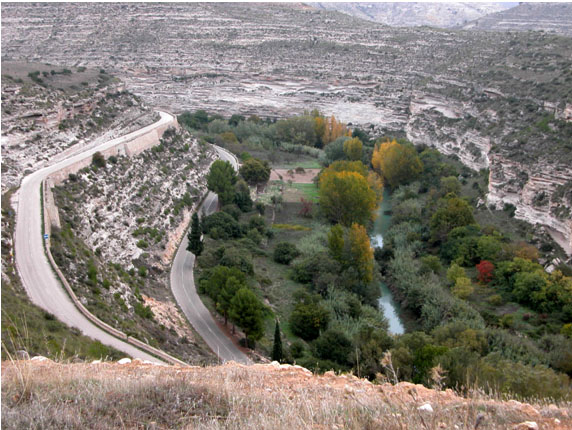 Jorquera por la orilla del r&iacute;o J&uacute;car