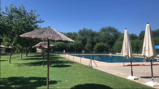 BAR PISCINA TINAJEROS